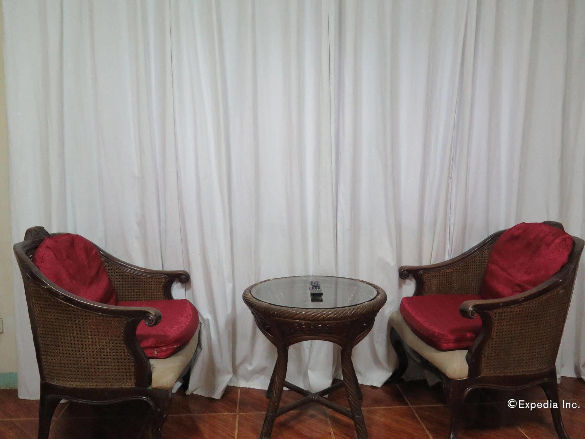 Villa Alzhun Tourist Inn And Restaurant Tagbilaran City Exterior foto